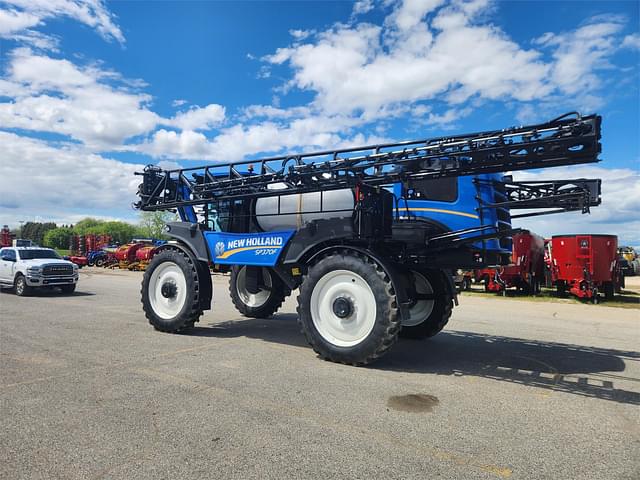 Image of New Holland SP370F equipment image 4