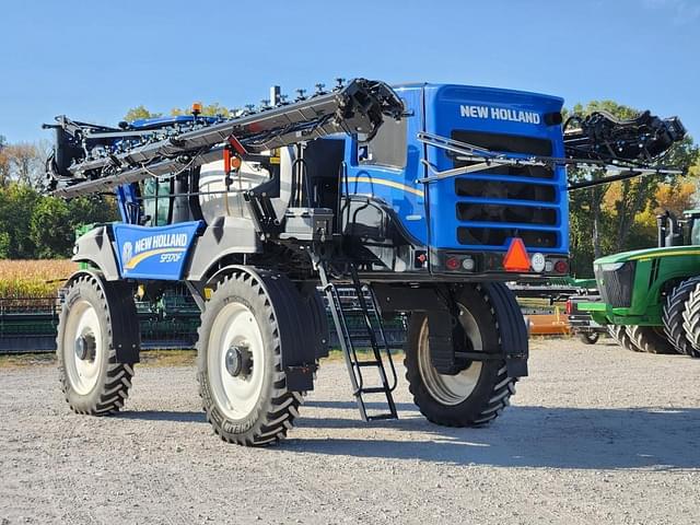 Image of New Holland SP370F equipment image 2