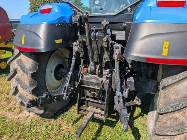 Image of New Holland T5.140 equipment image 4