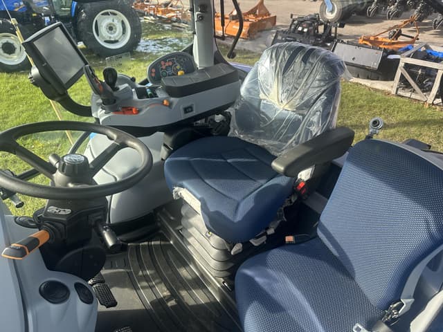 Image of New Holland T6.180 equipment image 2
