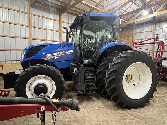 Image of New Holland T7.210 equipment image 4