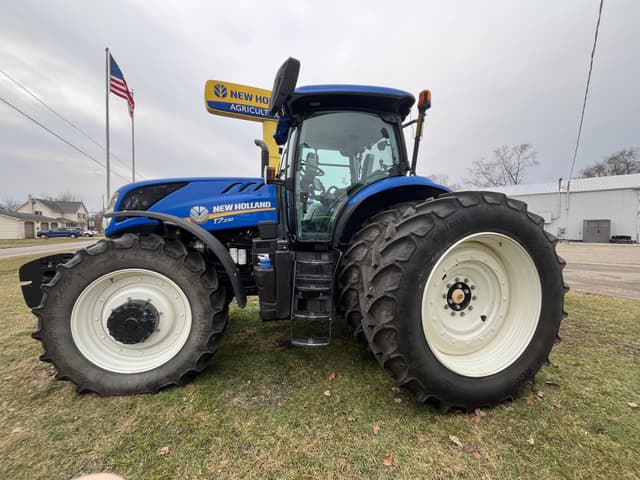 Image of New Holland T7.230 equipment image 4