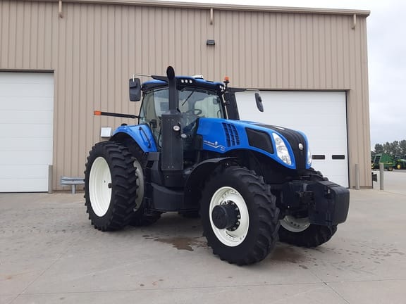 2022 New Holland T8.320 Equipment Image0