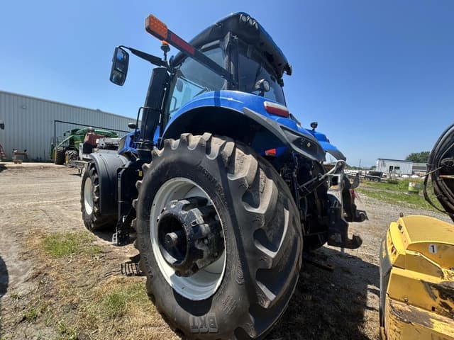 Image of New Holland T8.350 equipment image 2