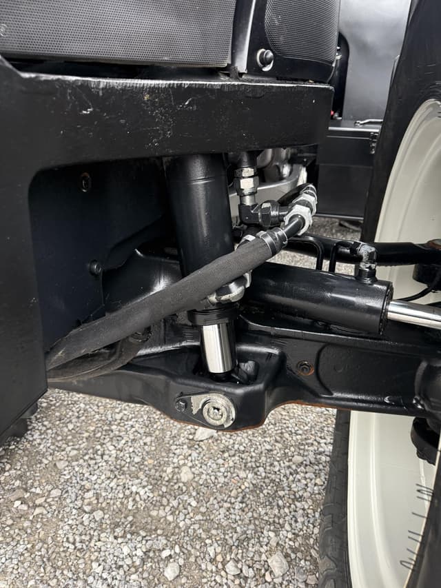 Image of New Holland T8.410 equipment image 4