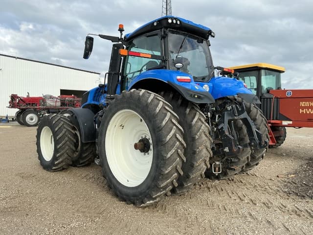 Image of New Holland T8.410 equipment image 4
