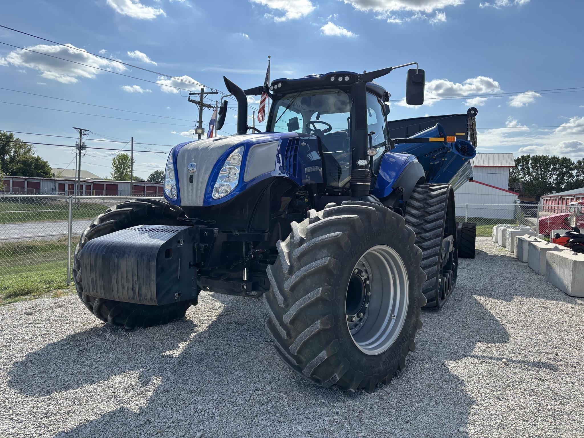 2022 New Holland T8.435 SmartTrax Equipment Image0