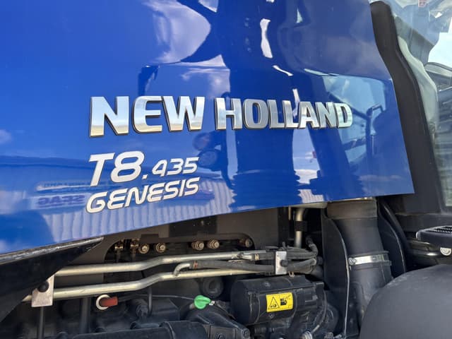 Image of New Holland T8.435 SmartTrax equipment image 2