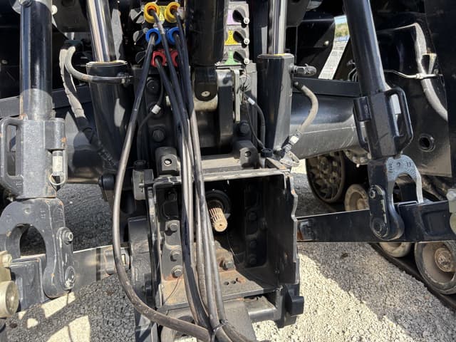 Image of New Holland T8.435 SmartTrax equipment image 4