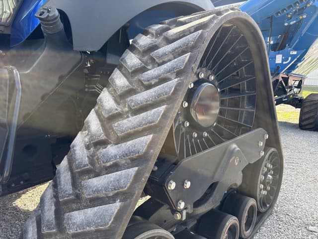 Image of New Holland T8.435 SmartTrax equipment image 3