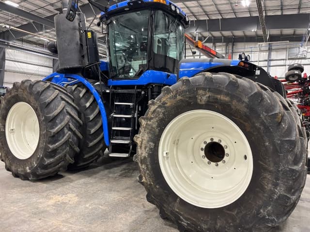 Image of New Holland T9.565 equipment image 3