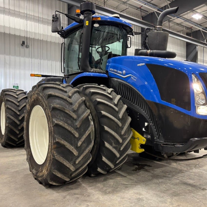 2022 New Holland T9.565 Equipment Image0