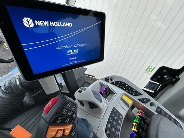 Image of New Holland T9.600 equipment image 2