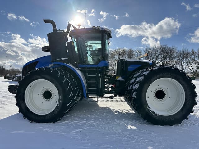 Image of New Holland T9.700 equipment image 2