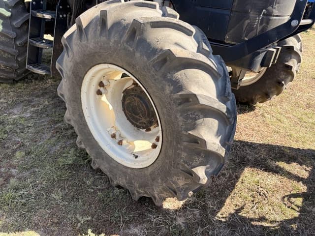 Image of New Holland TS6.140 equipment image 3