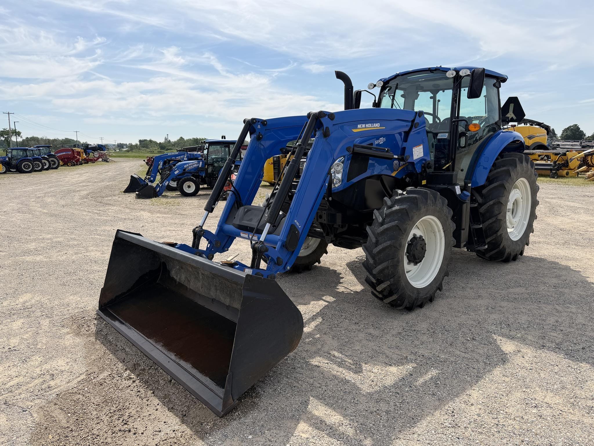 2022 New Holland TS6.140 Equipment Image0
