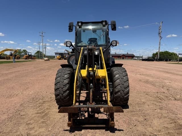 Image of New Holland W80C equipment image 1