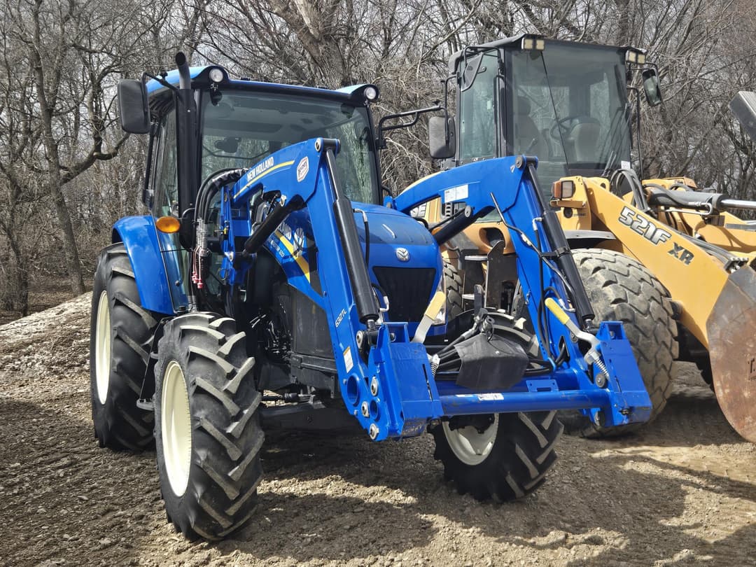 Image of New Holland Workmaster 120 Image 1