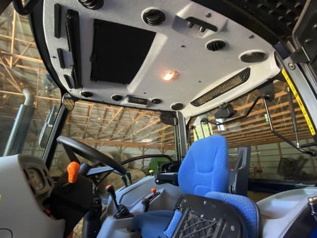 Image of New Holland Workmaster 120 equipment image 2