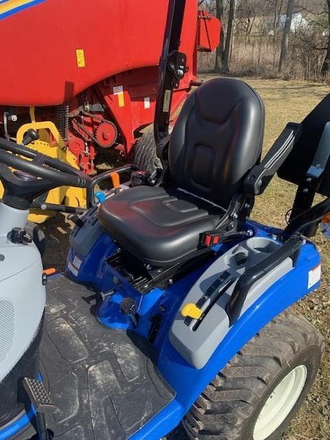 Image of New Holland Workmaster 25S equipment image 4