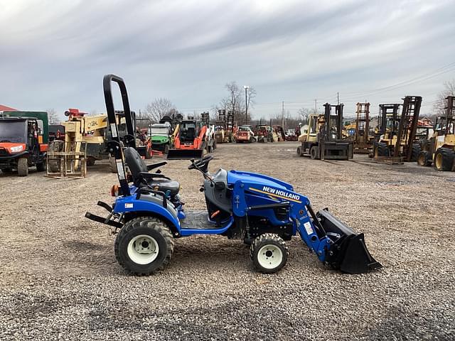 Image of New Holland Workmaster 25S equipment image 4