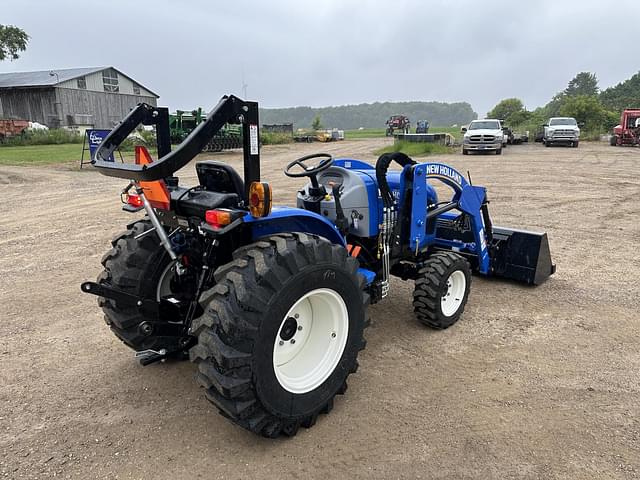 Image of New Holland Workmaster 35 equipment image 4