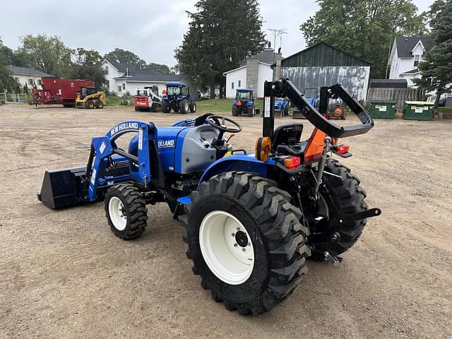 Image of New Holland Workmaster 35 equipment image 2