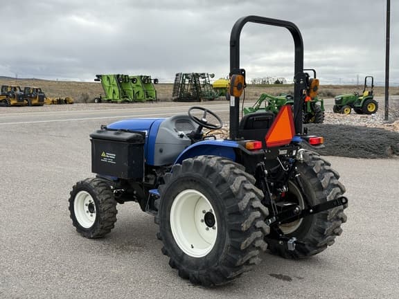 Image of New Holland Workmaster 35 equipment image 2
