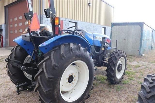 Image of New Holland Workmaster 70 equipment image 4