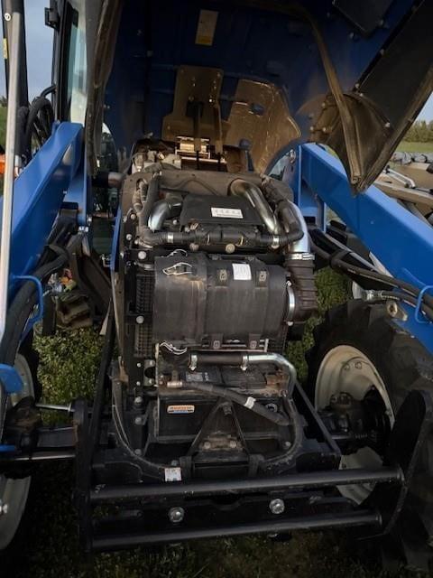 Image of New Holland Workmaster 75 equipment image 3