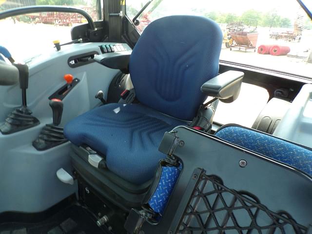 Image of New Holland Workmaster 95 equipment image 4