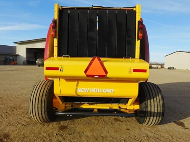Image of New Holland RB560 equipment image 4