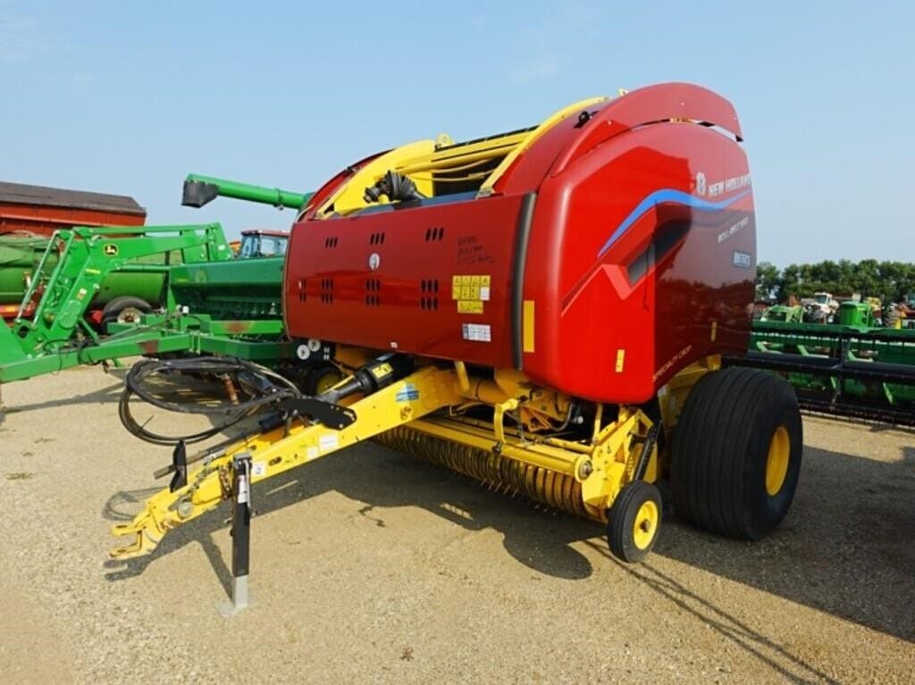 2022 New Holland RB560 Equipment Image0