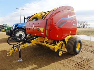 Main image New Holland RB560