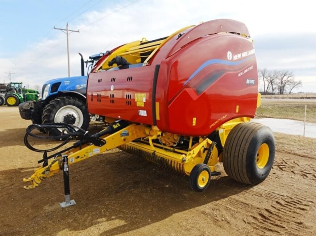 2022 New Holland RB560 Equipment Image0
