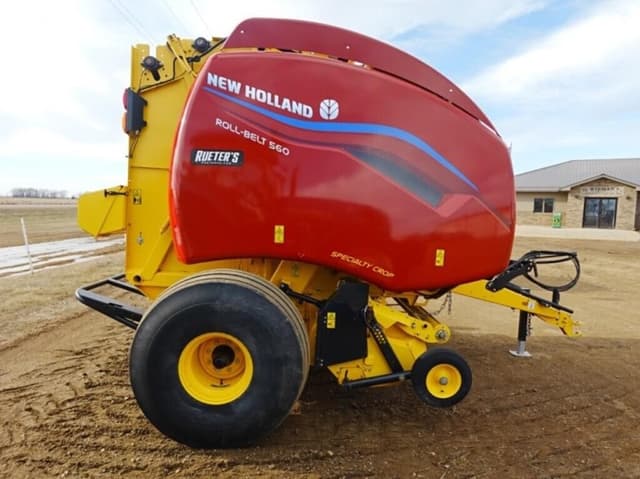Image of New Holland RB560 equipment image 2