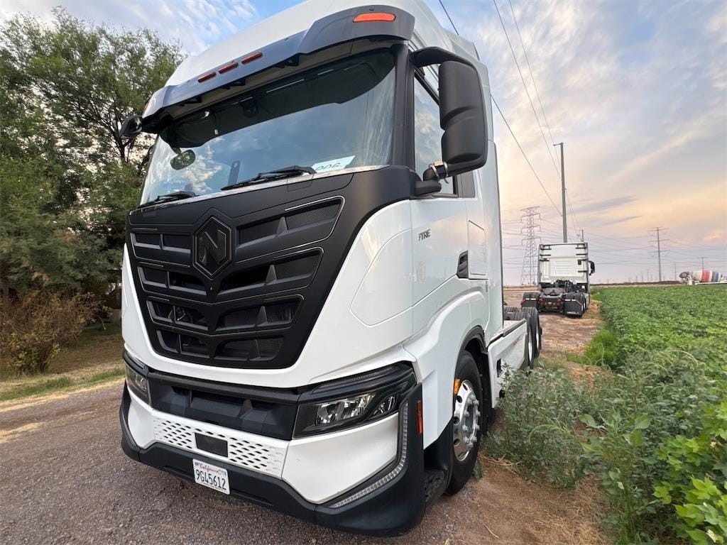 2022 Nikola TRE Equipment Image0