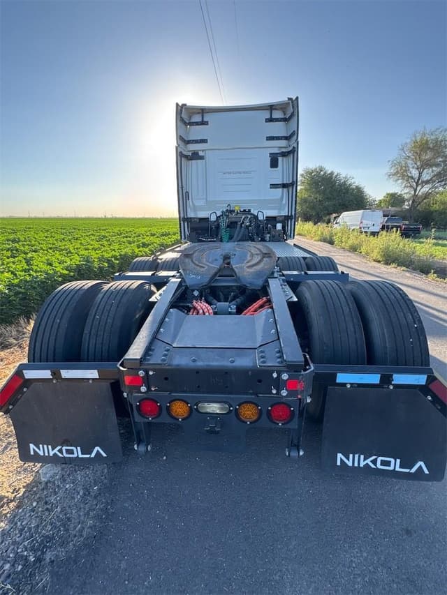 Image of Nikola TRE equipment image 4