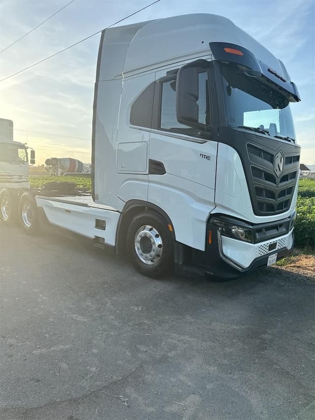 Image of Nikola TRE equipment image 2