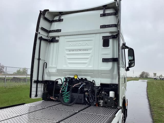 Image of Nikola TRE equipment image 3