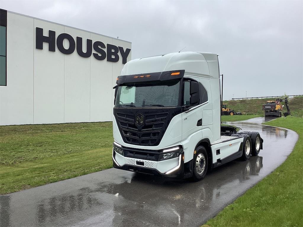 2022 Nikola TRE Equipment Image0