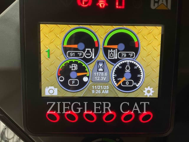 Image of Caterpillar 259D3 equipment image 4