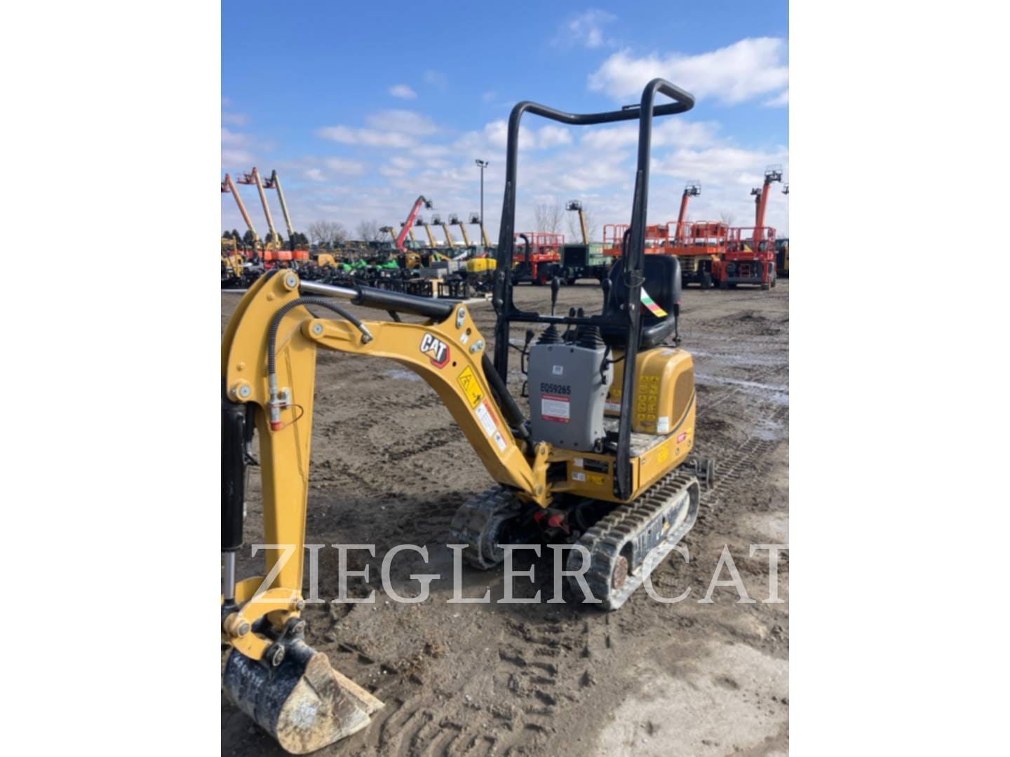 2022 Caterpillar 300.9D Equipment Image0