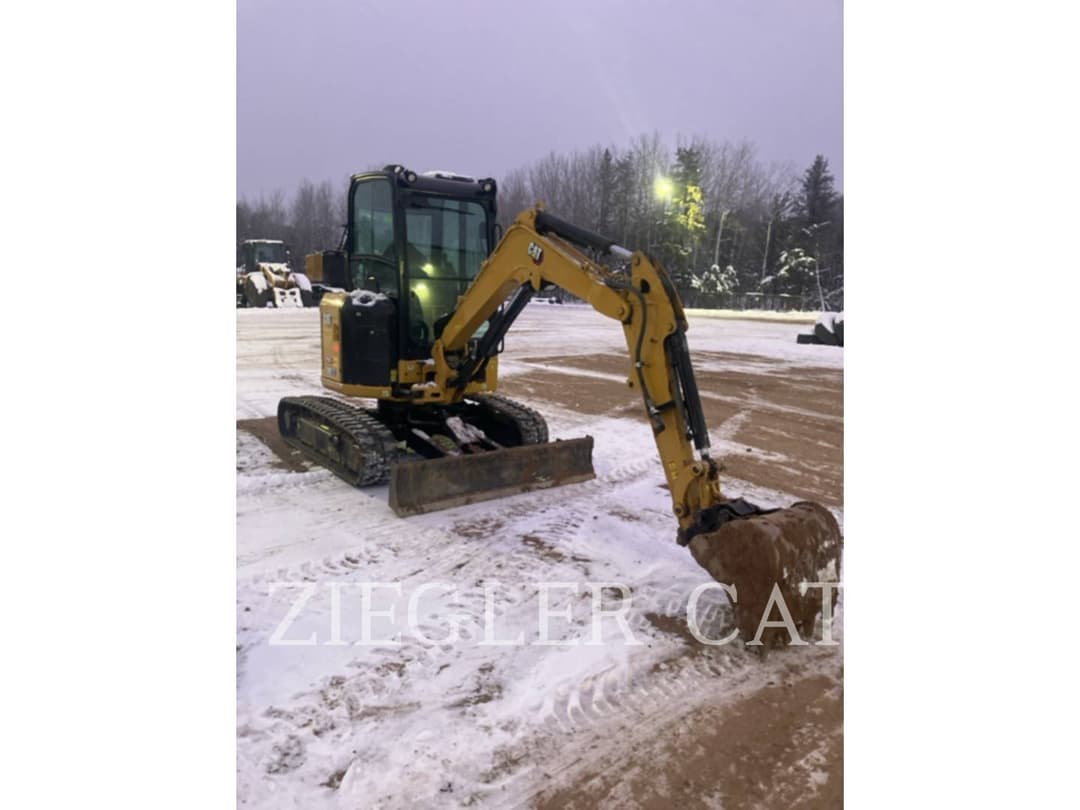 Image of Caterpillar 302.7CR Image 1