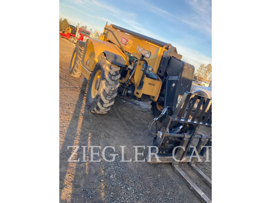 Image of Caterpillar TL943 Image 1