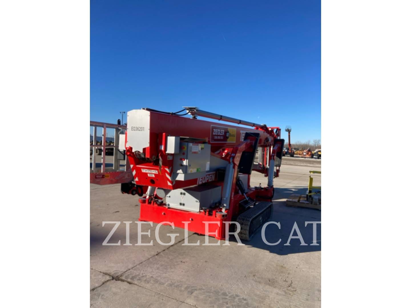 2022 Teupen TL92SJ Equipment Image0