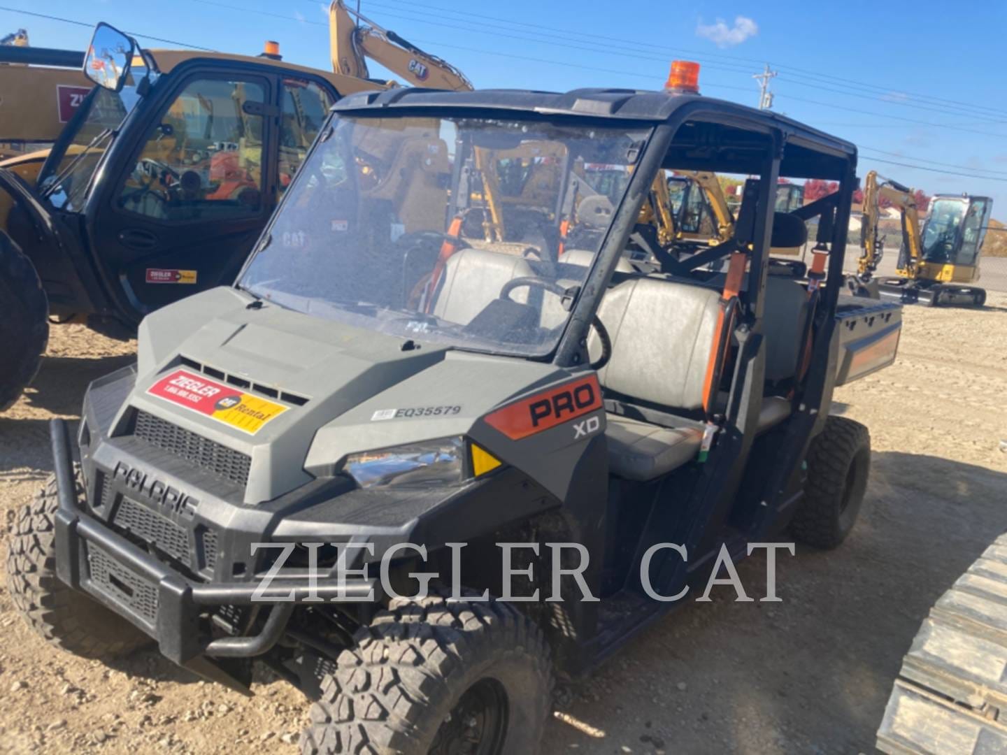 2022 Polaris Pro XD Crew 4000D Equipment Image0