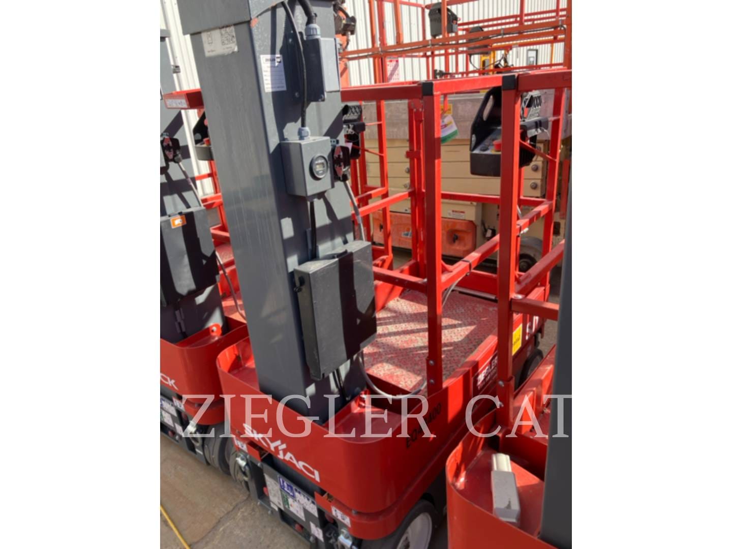 2022 Sky Jack SJ12 Equipment Image0