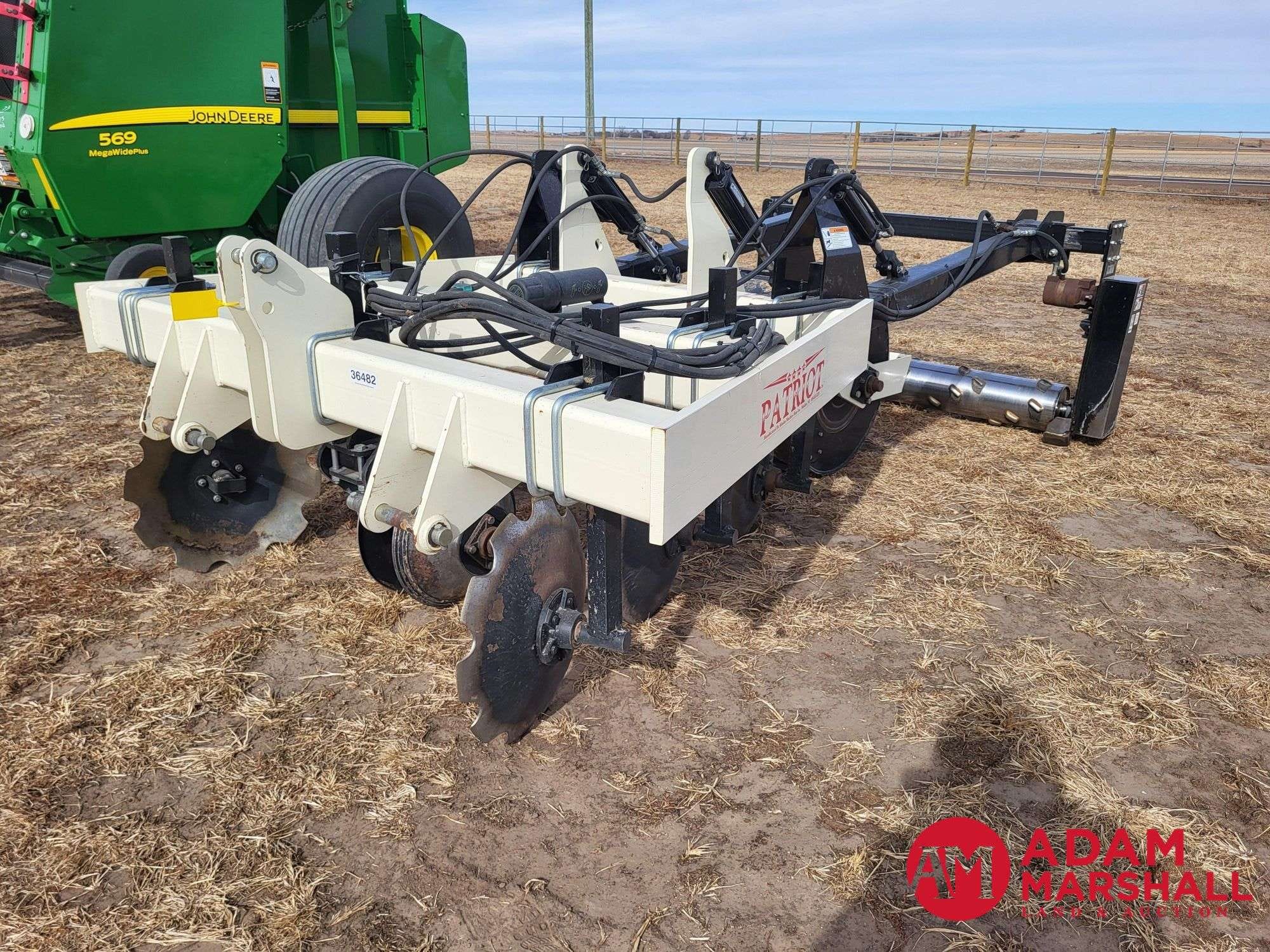 2022 Patriot Pivot Track Closer Equipment Image0