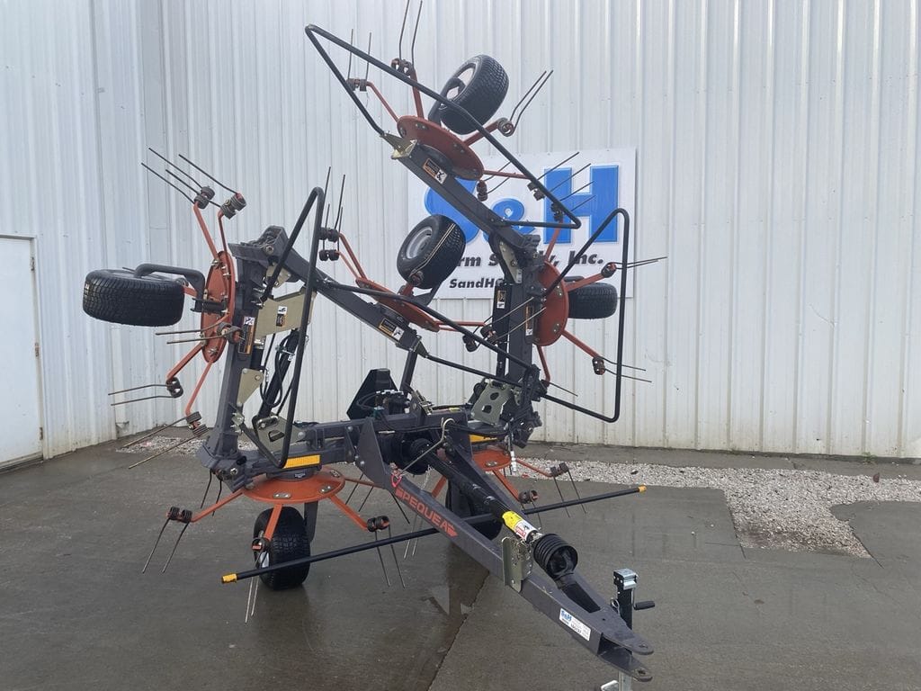 2022 Pequea 66X Equipment Image0